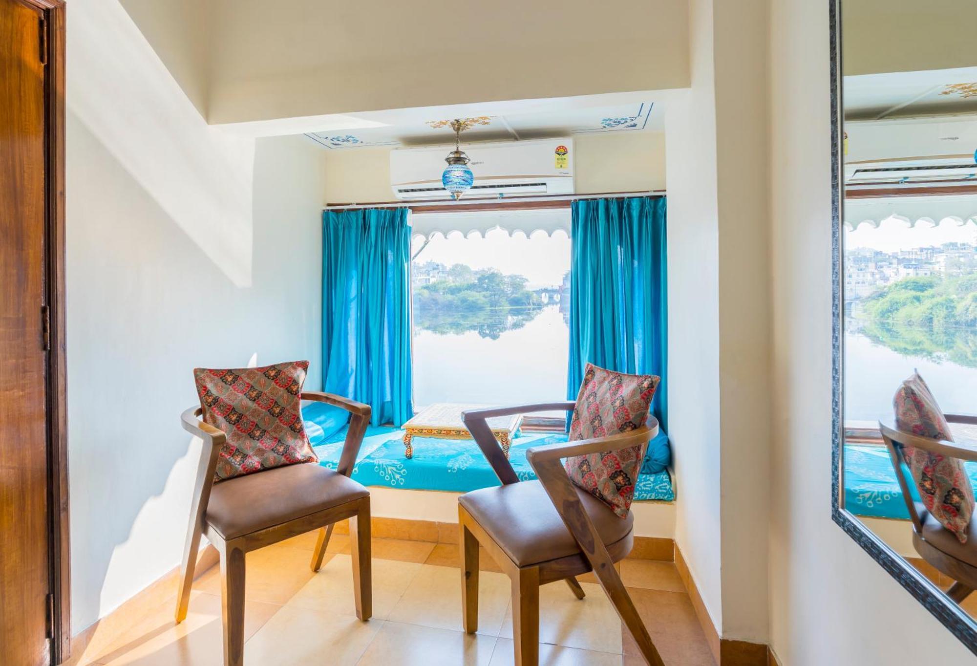 Natural Lake View Hotel 烏代浦 外观 照片