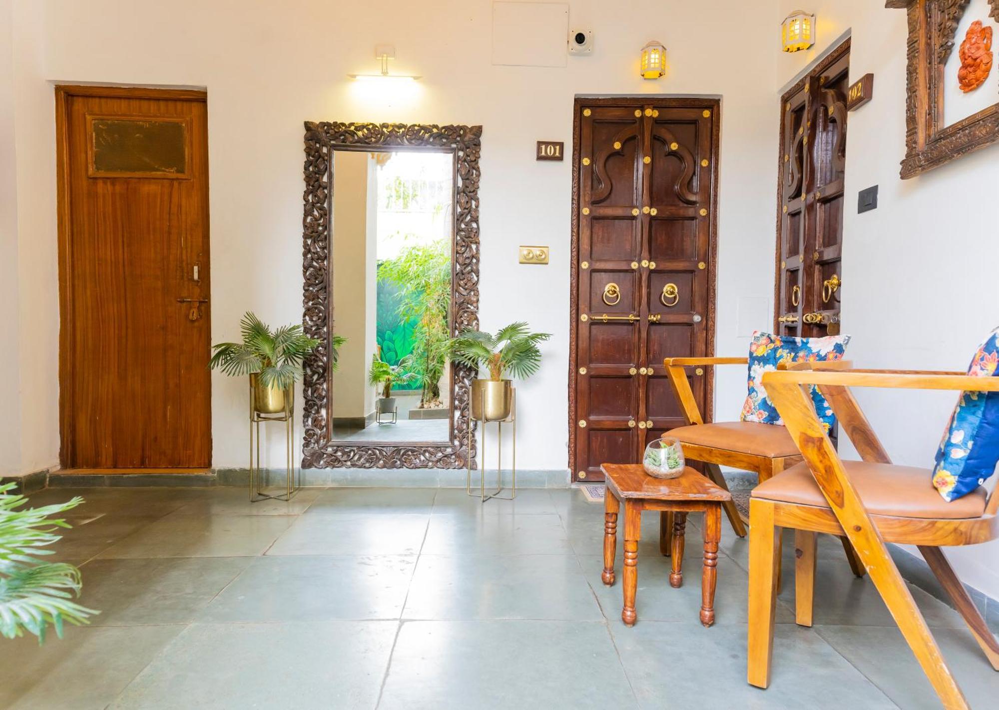 Natural Lake View Hotel 烏代浦 外观 照片
