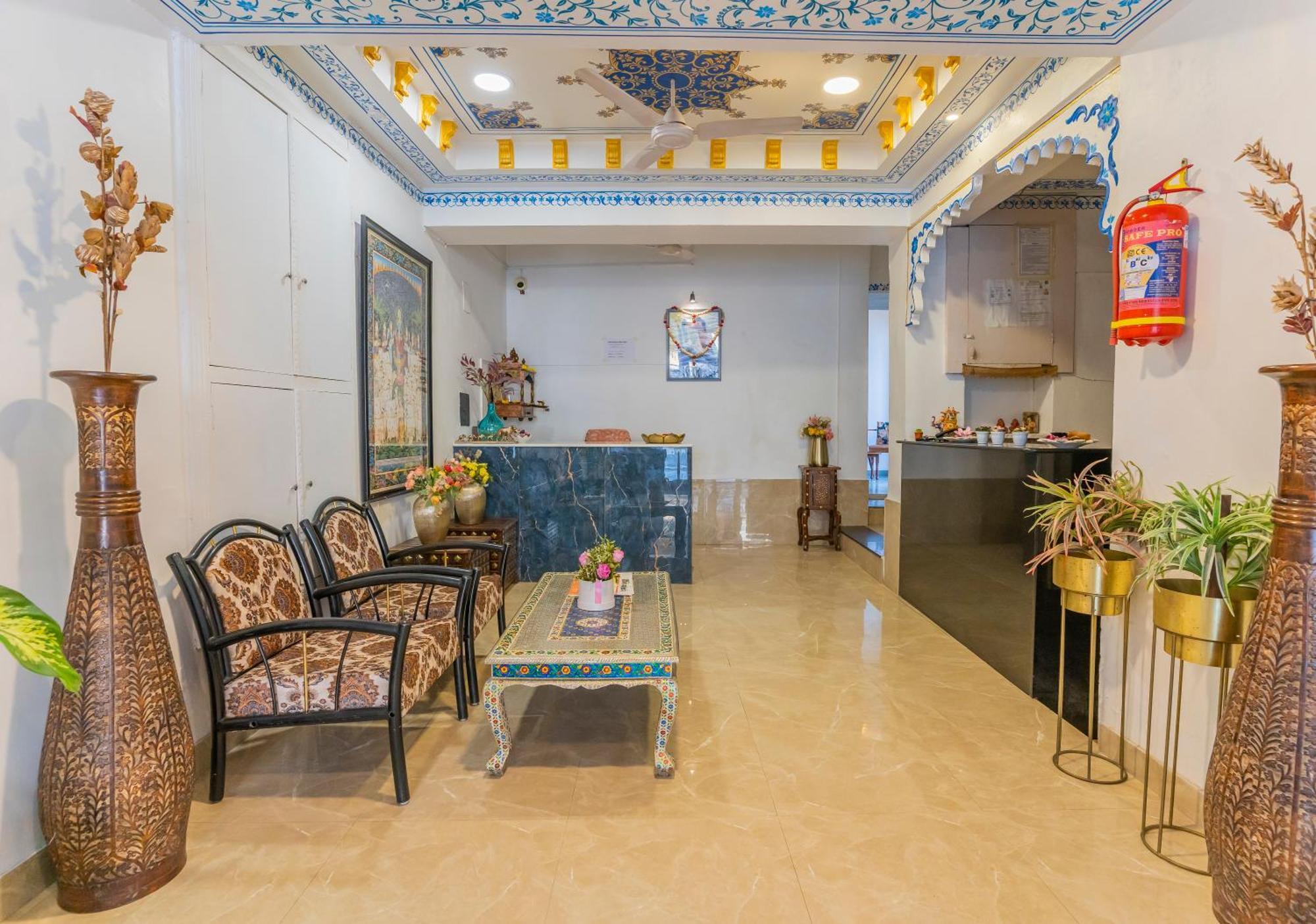 Natural Lake View Hotel 烏代浦 外观 照片